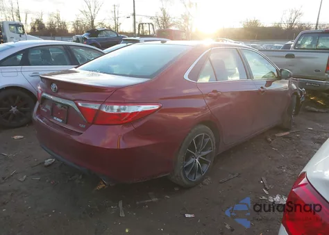 2015 Toyota Camry Xse z USA, uszkodzony, nr VIN 4T1BF1FK9FU923290